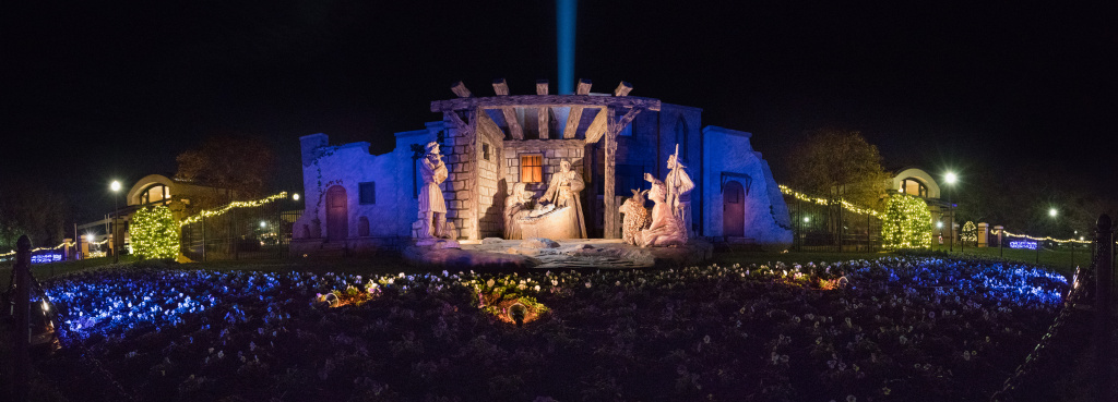 The nativity scene at the front gate was sculpted by BJU alumnus Doug Young.