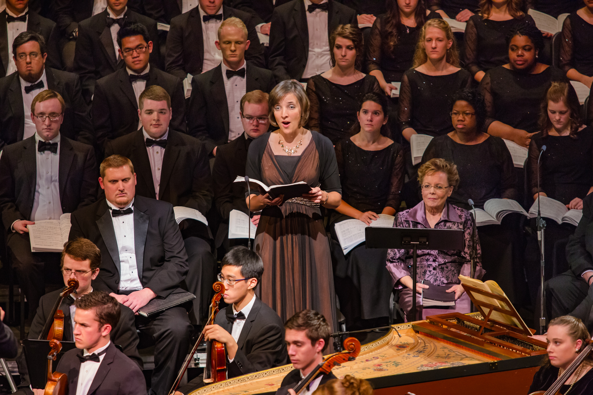 Rachel Dalhausen sings a solo part in the 2014 performance of Handel's Messiah (Photo by Jim Block)