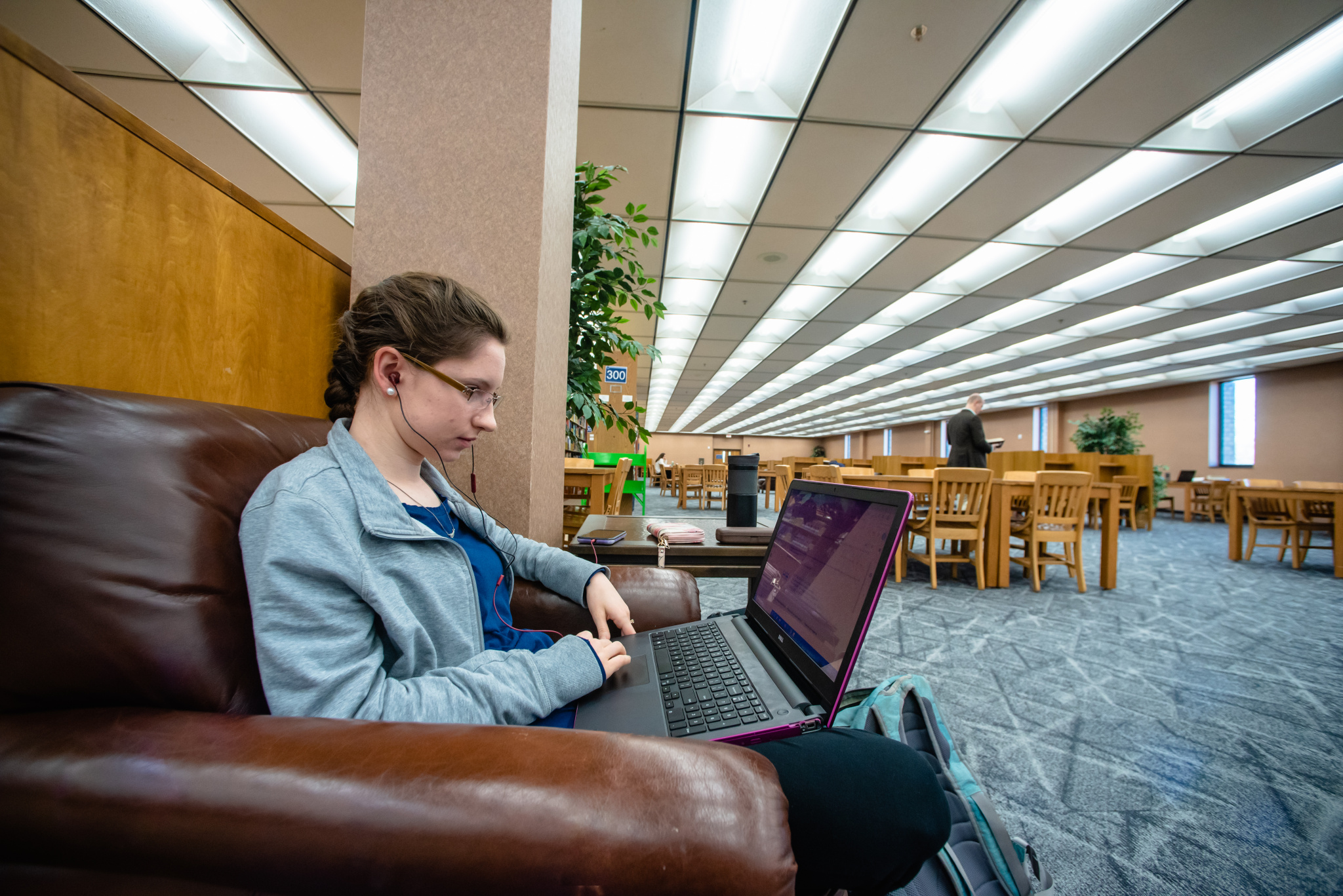 Student studying in the new library space, 2020 (Photo by Derek Eckenroth)