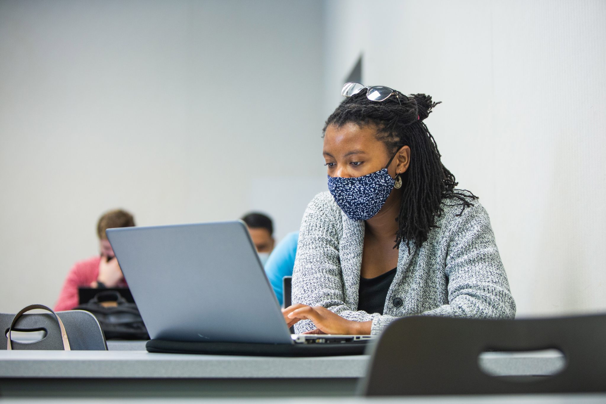 Student in class (Photo by David Ruiz)