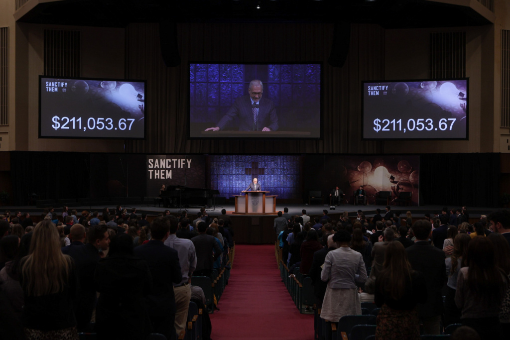 BJU President Steve Pettit announces Bible Conference offering total