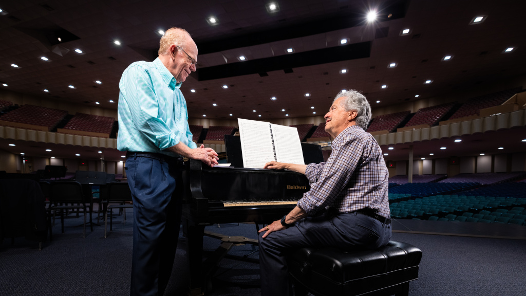 Richard Kaufman and Lee Holdridge at the piano on FMA stage